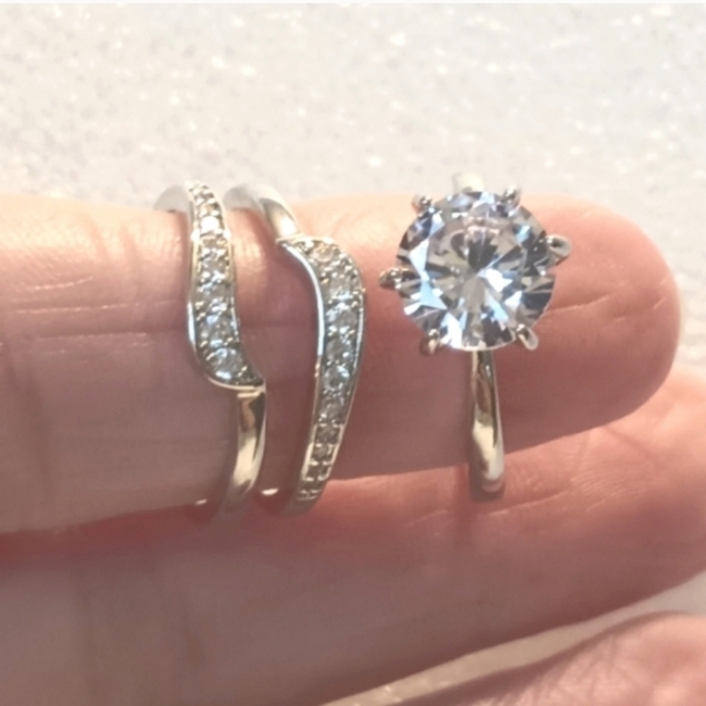 2pc.Set Halo Diamond Ring - Picture 10 of 17